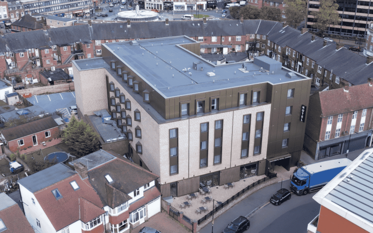NEW SOUTHGATE HOTEL
