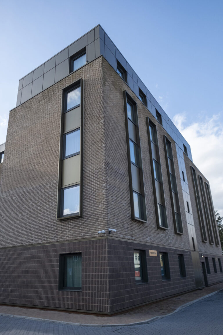 NEW SOUTHGATE HOTEL