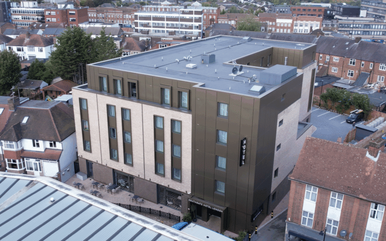 NEW SOUTHGATE HOTEL