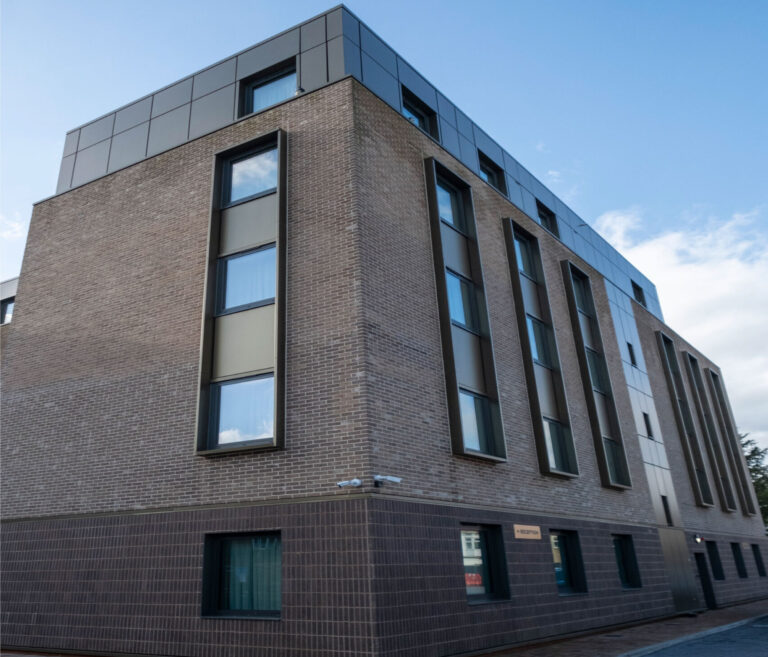 NEW SOUTHGATE HOTEL