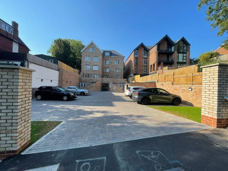 HALING PARK ROAD (1)