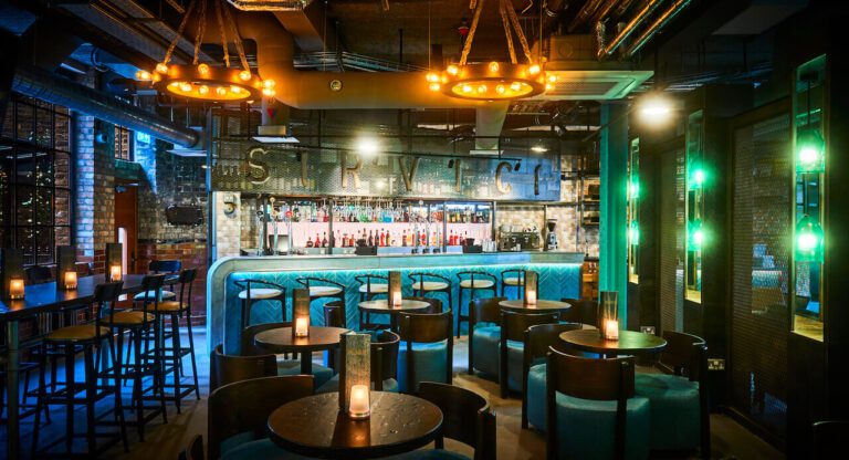 NEW ROAD HOTEL, WHITECHAPEL (12)