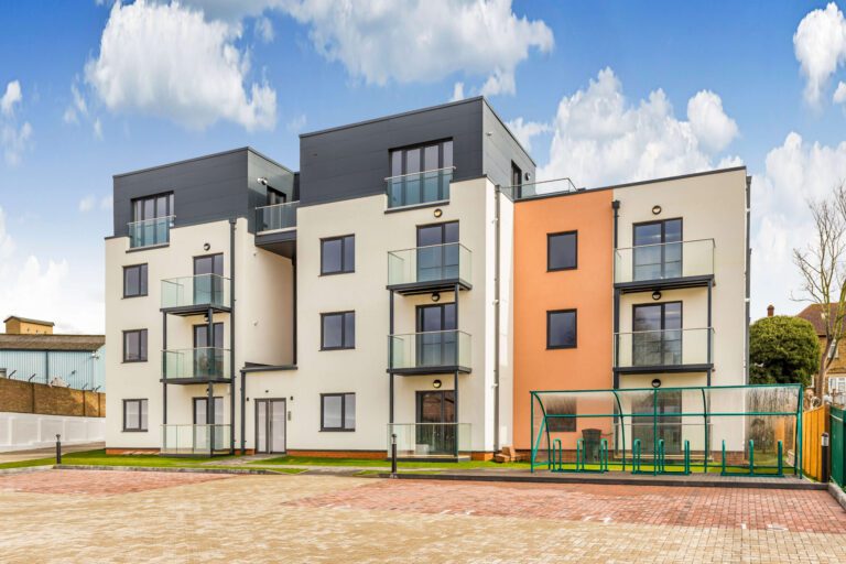 WILLOW COURT (3)
